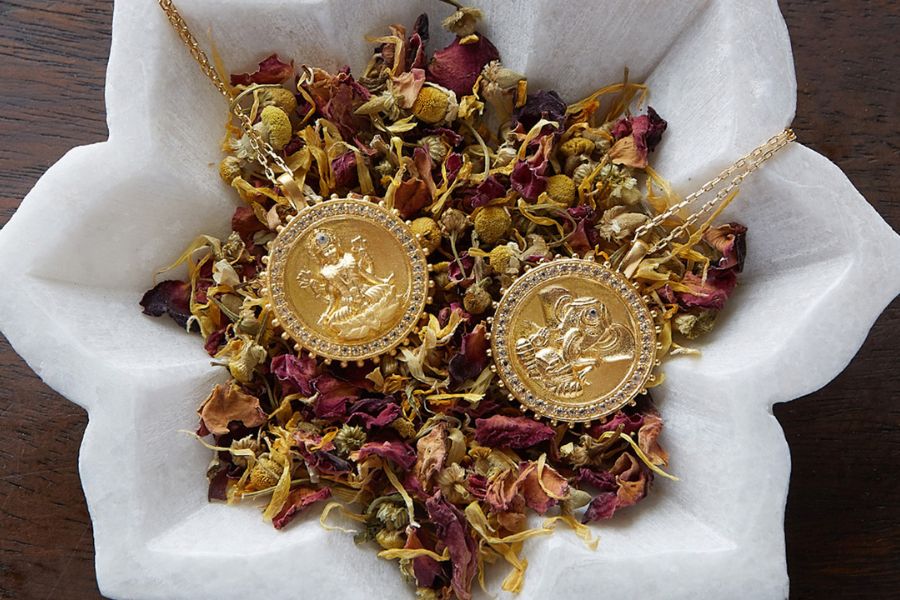 Wear These Symbols and Gemstones for Abundance