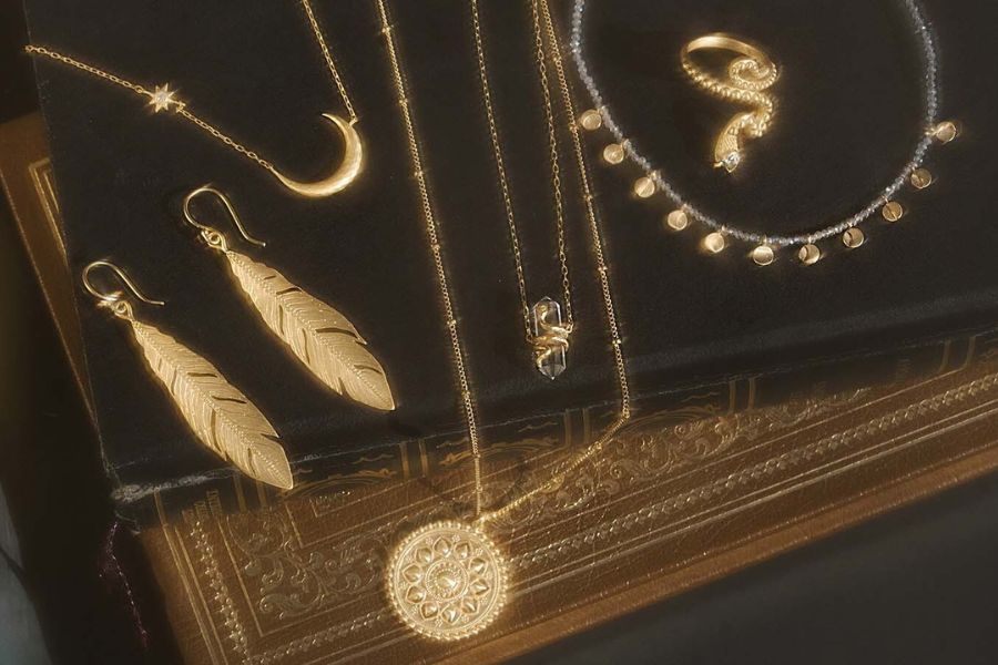 The Complete 2025 Gift Guide for Spiritual People